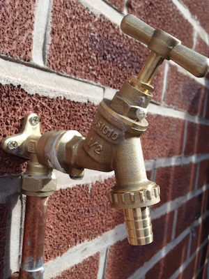 MPE Plumbing Heating Gas - Outside Garden Tap - With copper pipe